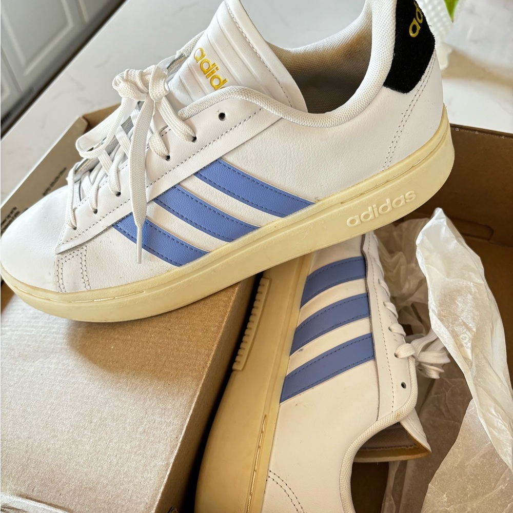Adidas grand court alpha white with periwinkle blue stripe excellent condition